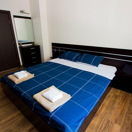 Modern Apartment In The Heart Of فيدين المظهر الخارجي الصورة