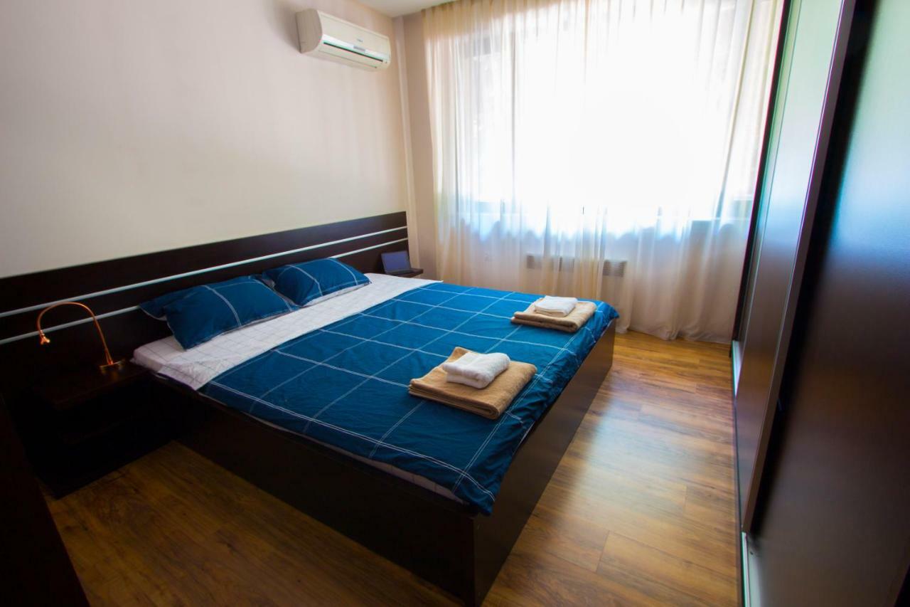 Modern Apartment In The Heart Of فيدين المظهر الخارجي الصورة